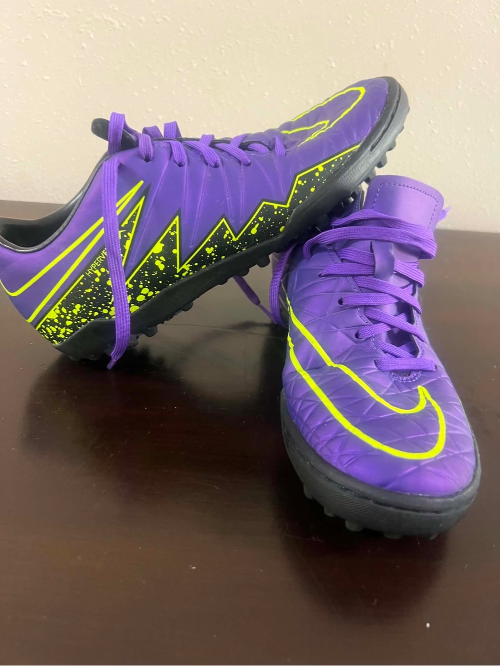 Nike Kids Purple Sneakers with Neon Yellow Accents